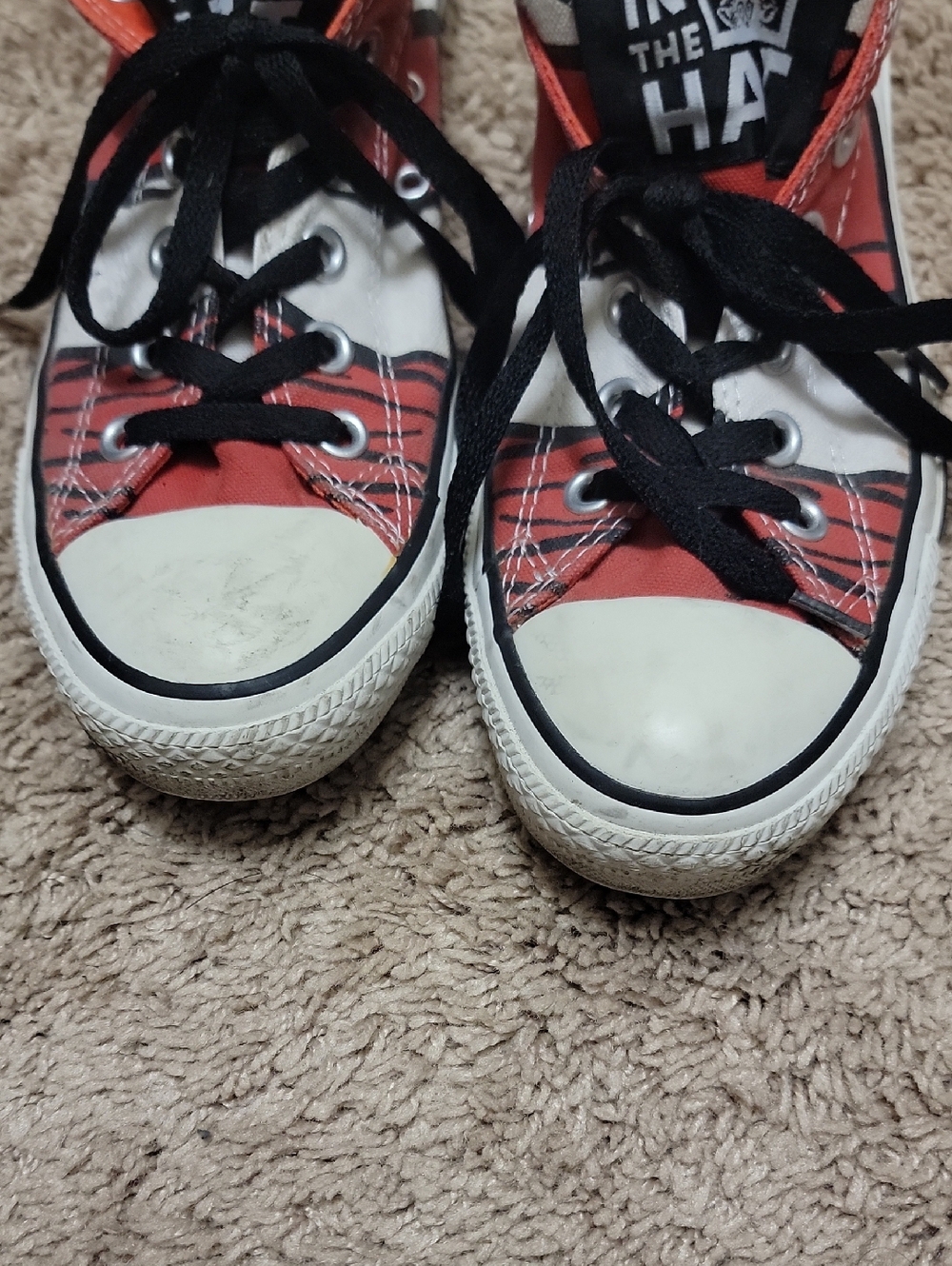 CAT IN THE HAT Low-Top Canvas Sneakers in Red and White - Picture 3 of 5